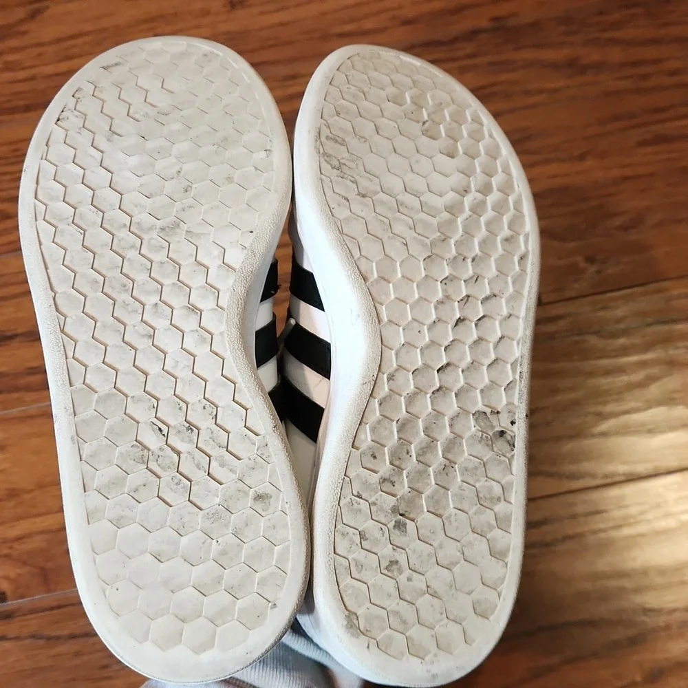 Adidas Neo Cloudfoam White and Black Sneakers - Picture 6 of 6